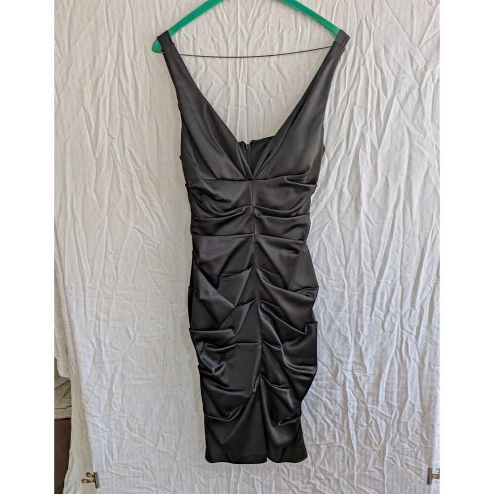 Xscape Women’s 6 Black Satin Ruched V-Neck Sleeveless Sheath Dress Knee